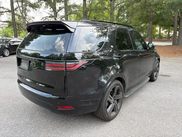 Used 2024  Land Rover Dynamic SE image 5