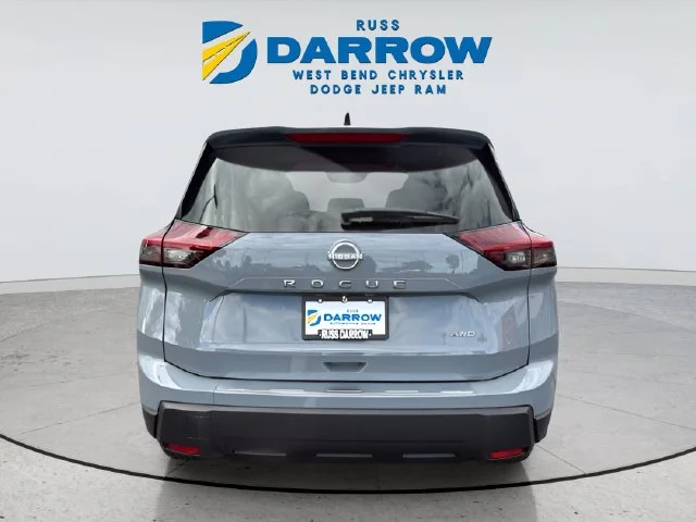 Used 2026 Gray Nissan SV image 4