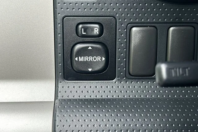 Used 2008 Blue Toyota Base image 30
