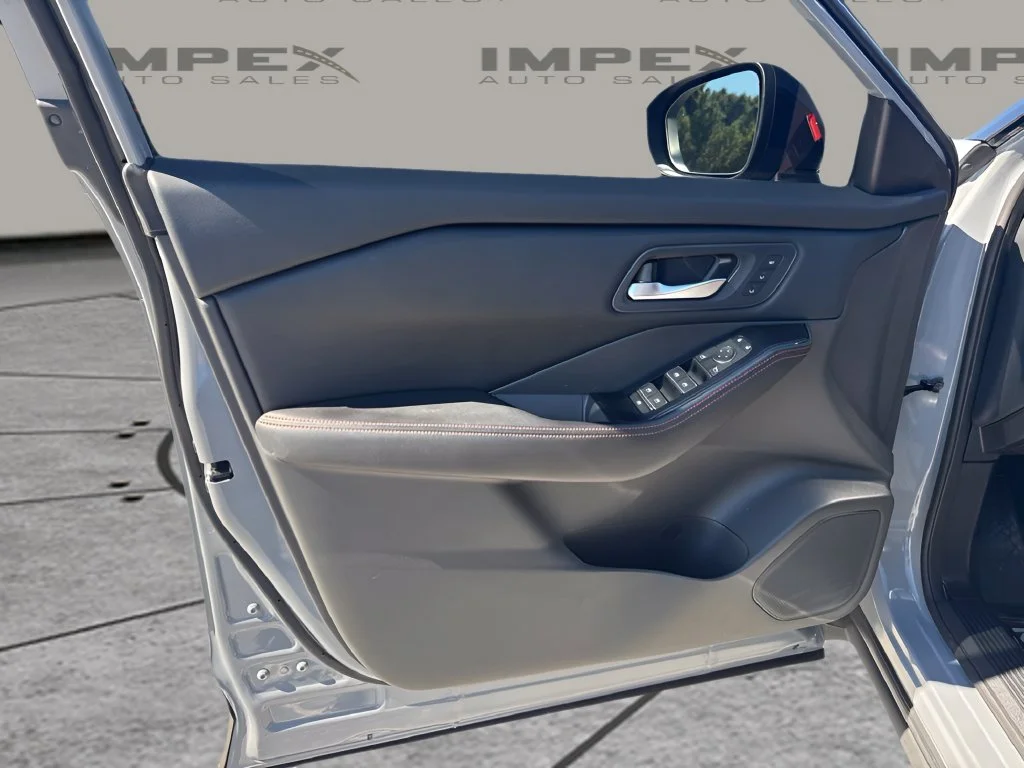 Used 2025 Gray Nissan Rock Creek image 21