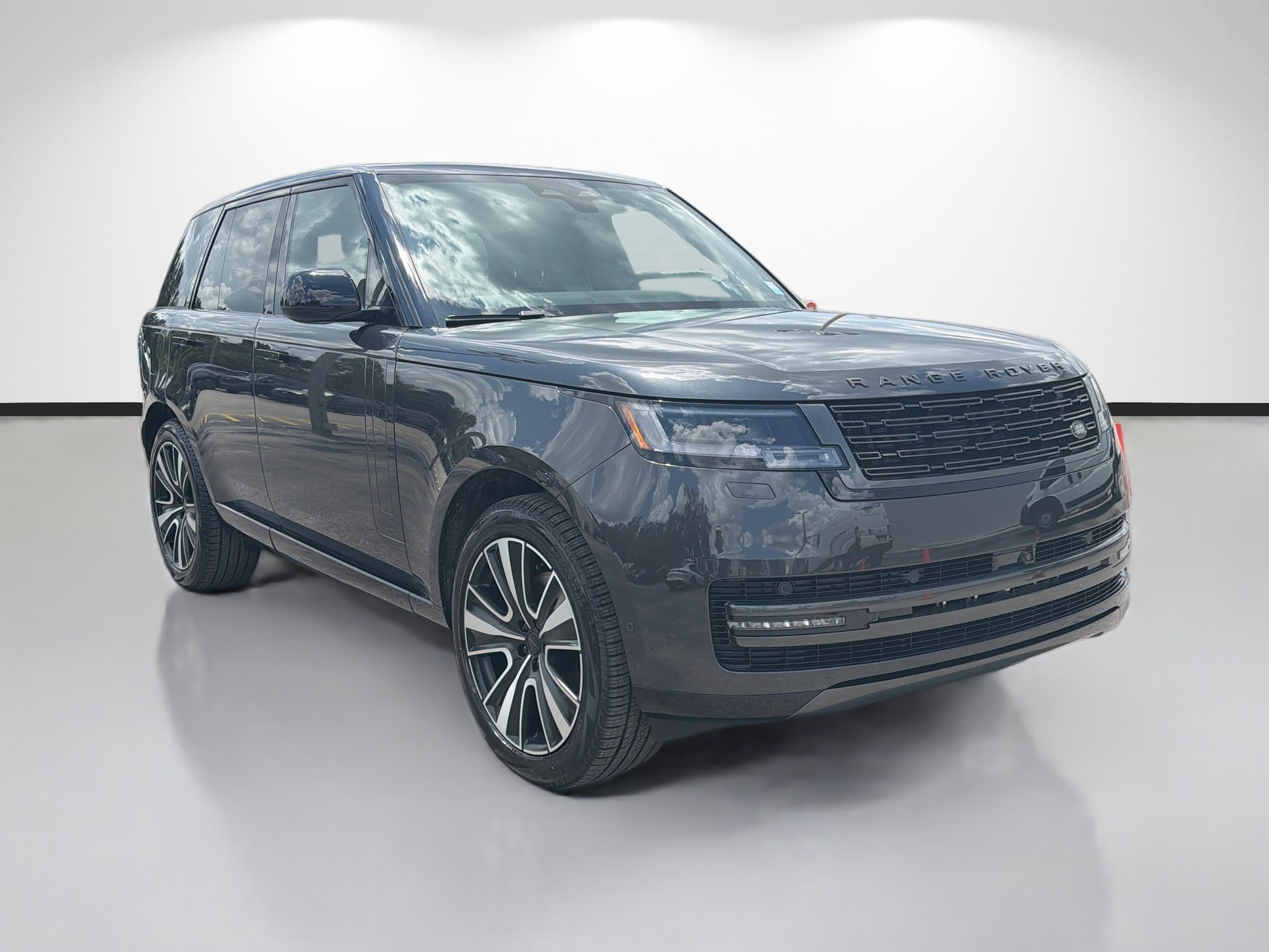 New 2026 Carpathian Grey Land Rover SE image 7