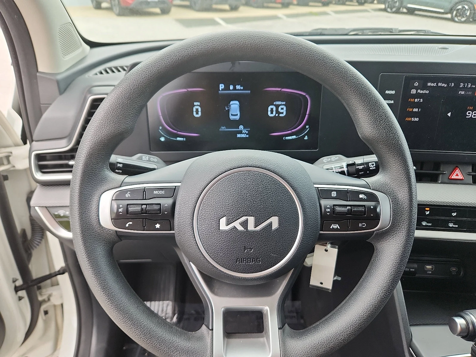 Used 2024 Snow White Pearl Kia LX image 18