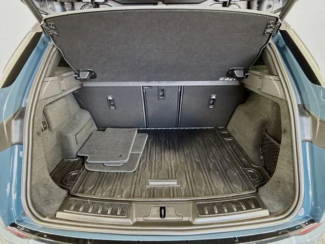 Certified Used 2026 Blue Land Rover Dynamic image 28