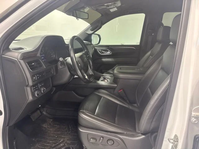 Used 2021 White Chevrolet Z71 image 12