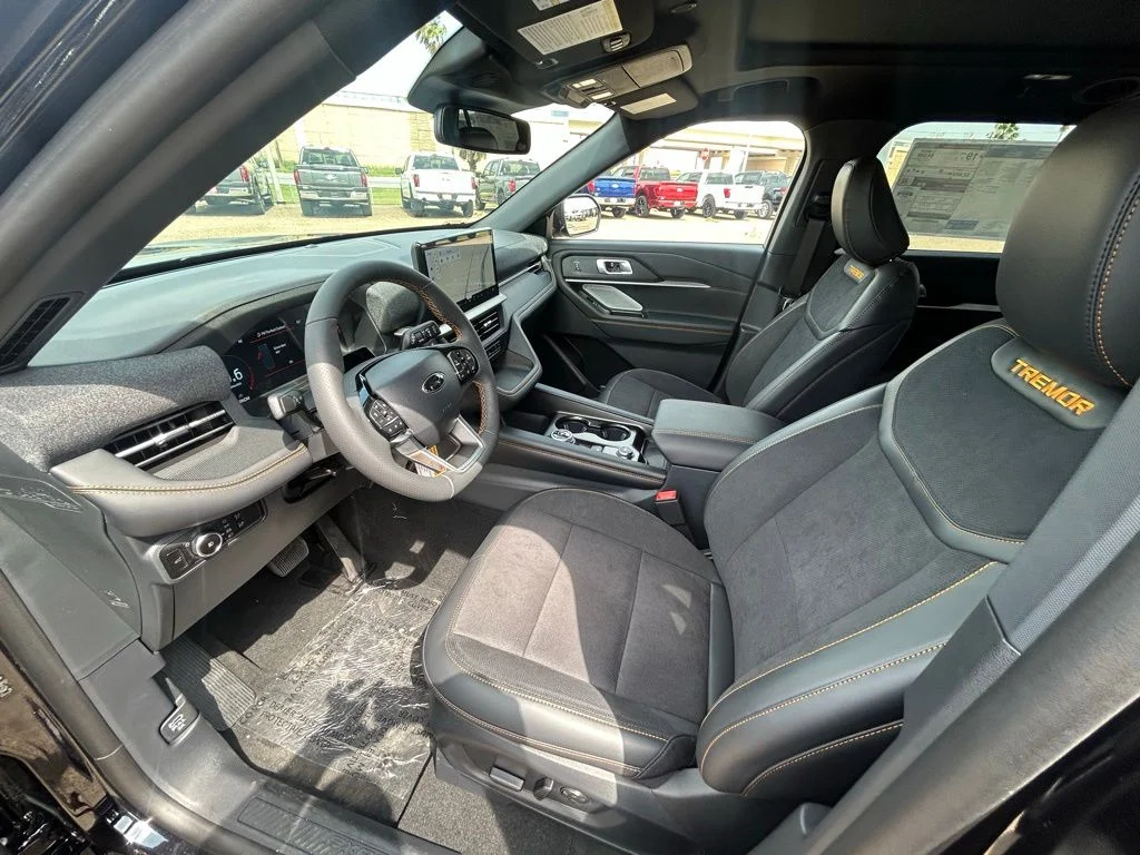 New 2026 Agate Black Metallic Ford Tremor® image 18