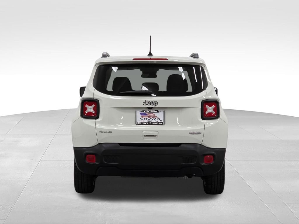 Used 2020 White Jeep Latitude image 6