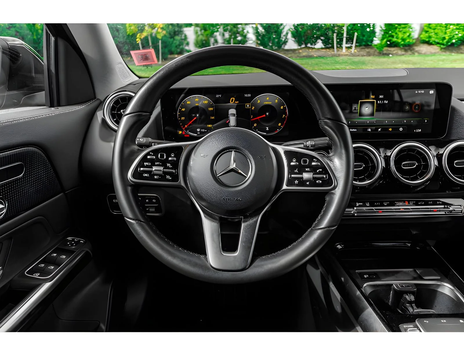 Used 2022 Black Mercedes-Benz GLA 250 image 20