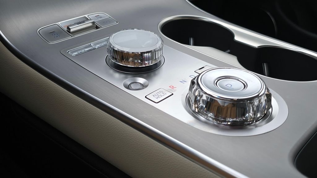New 2026 Silver Genesis 2.5T ADVANCED image 36