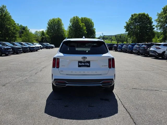 Used 2021 White Pearl Kia SX image 7