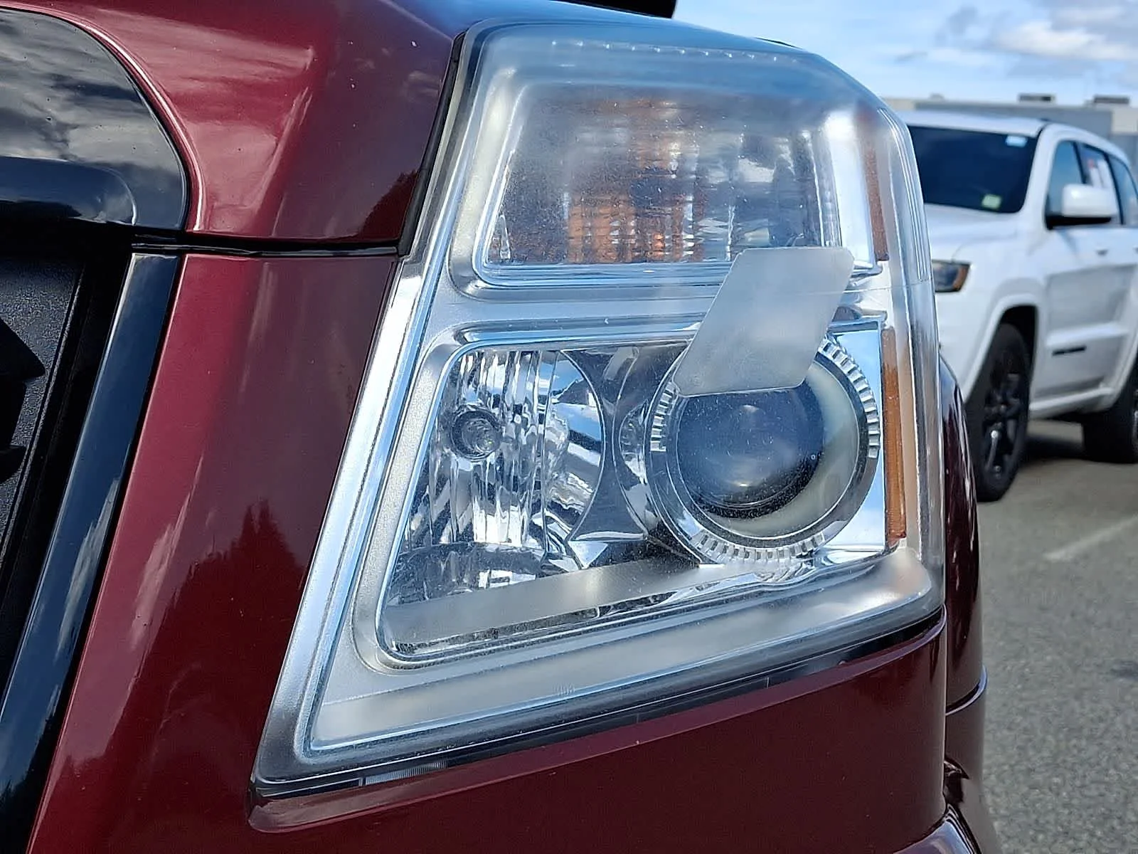 Used 2017 Crimson Red Tintcoat GMC SLE image 10