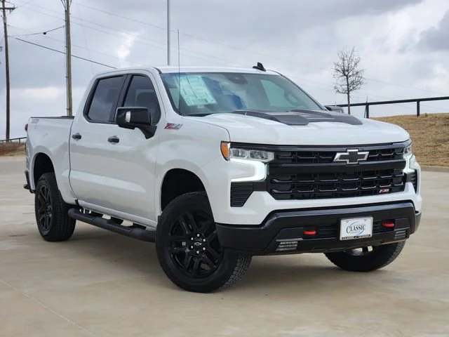 Summit White 2026 Chevrolet Silverado 1500 LT Trail Boss Crew Cab 4WD Pickup Truck Four-Wheel Drive