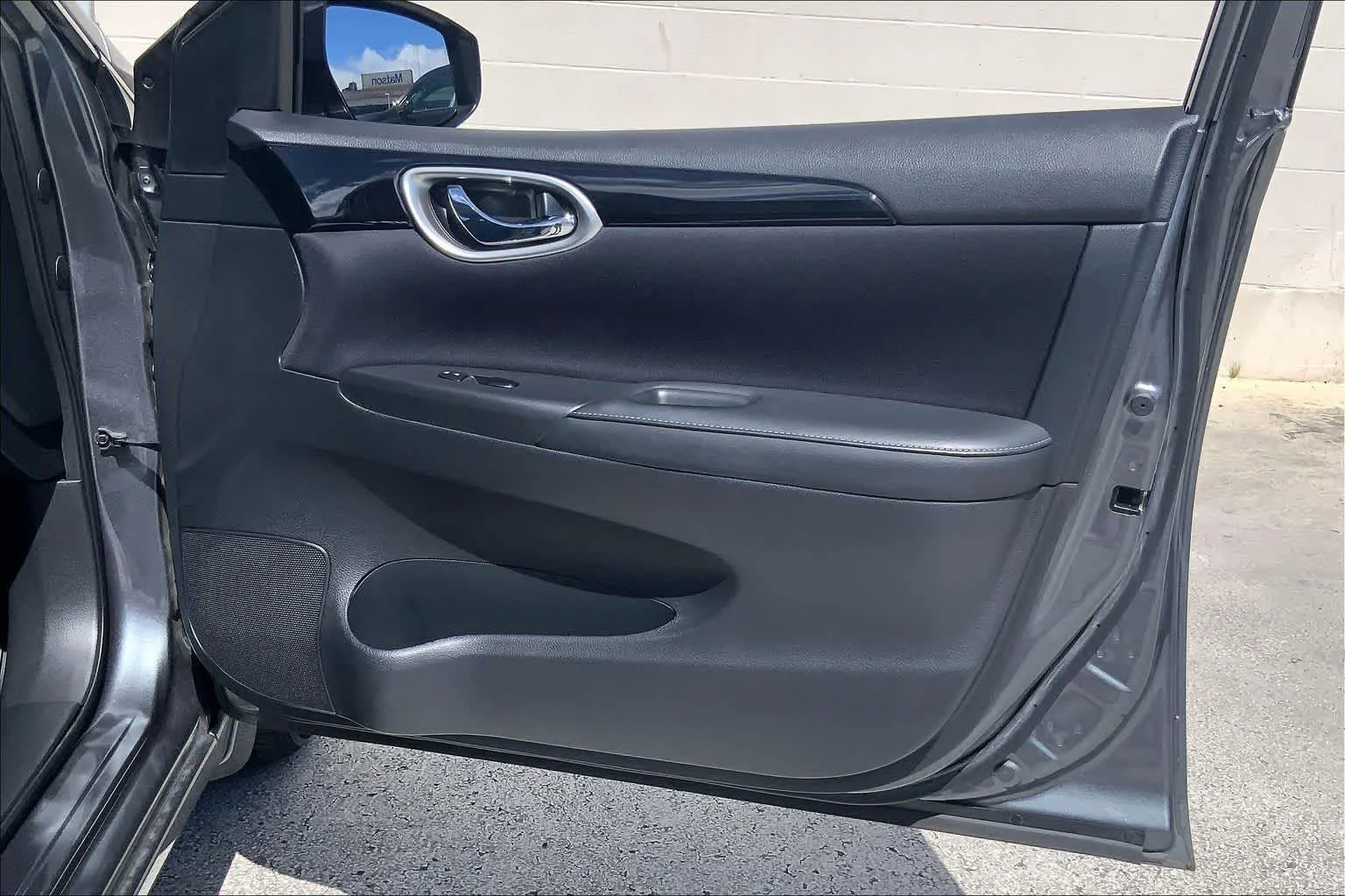 Used 2018 Gray/gray Nissan SV image 28