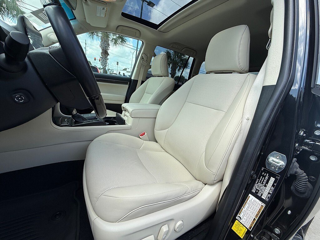 Used 2023 CAVIAR Lexus Base image 11