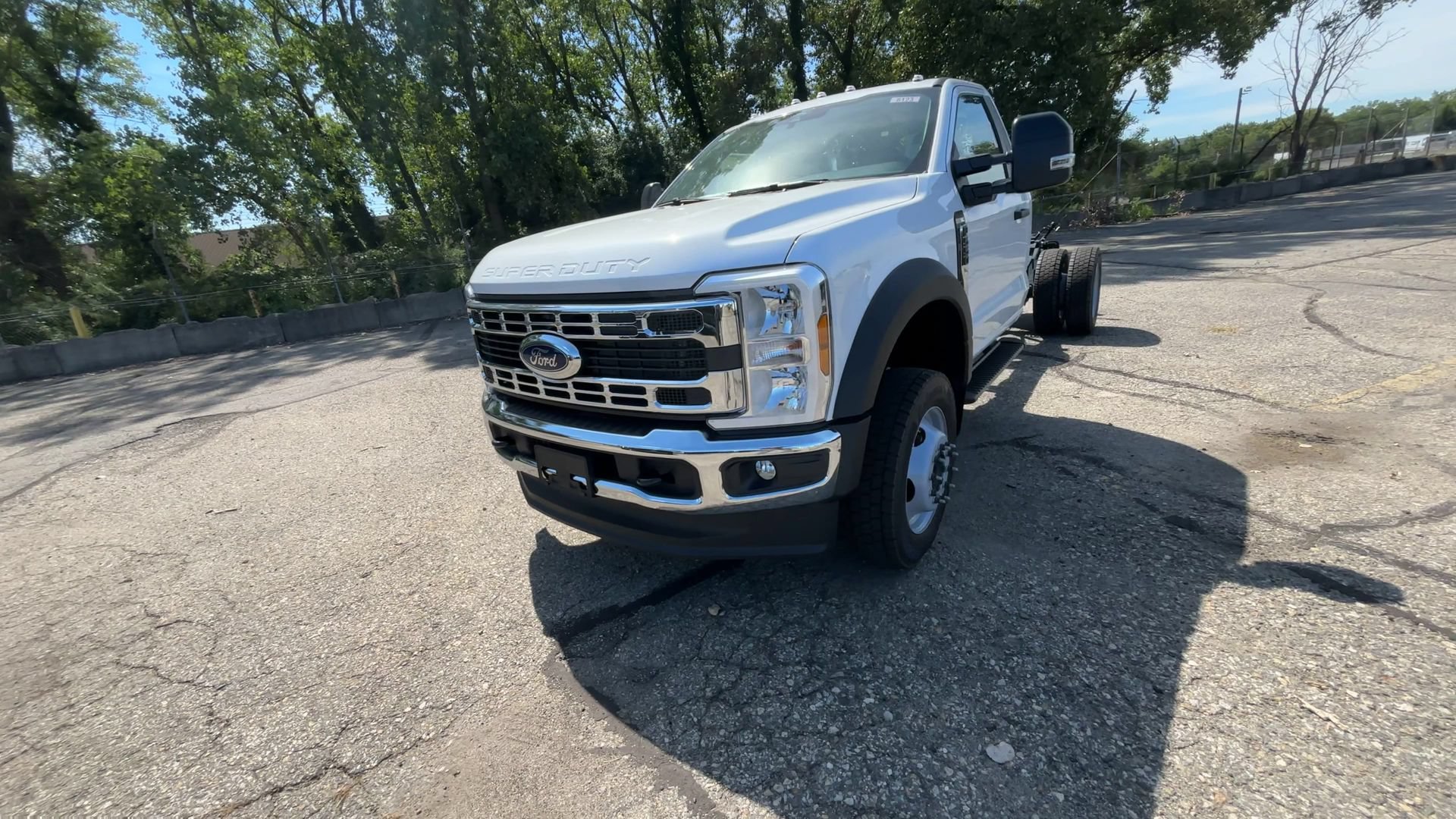 New 2026 Oxford White Ford XL image 4
