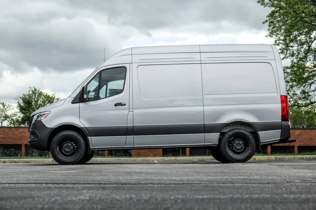 New 2026 high-tech silver metallic Mercedes-Benz Cargo 144 WB image 33