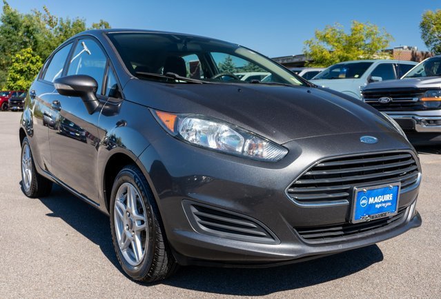 Used 2018 Magnetic Ford SE image 4