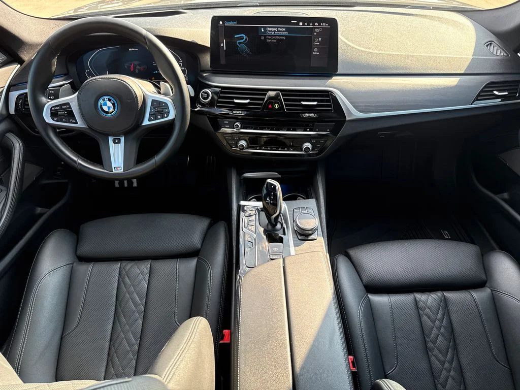 Used 2022 Gray BMW 530e iPerformance image 12