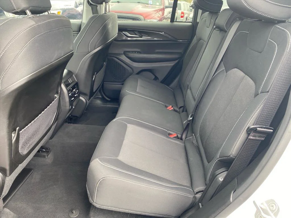 Used 2023 Bright White Clearcoat Jeep Laredo image 19