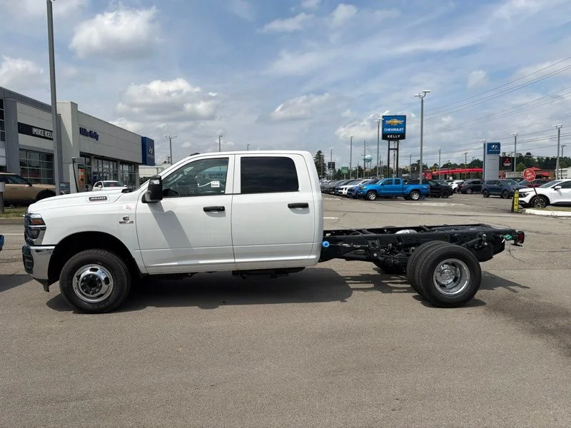 New 2026 Bright White Clear-Coat Exterior Paint RAM Tradesman image 6