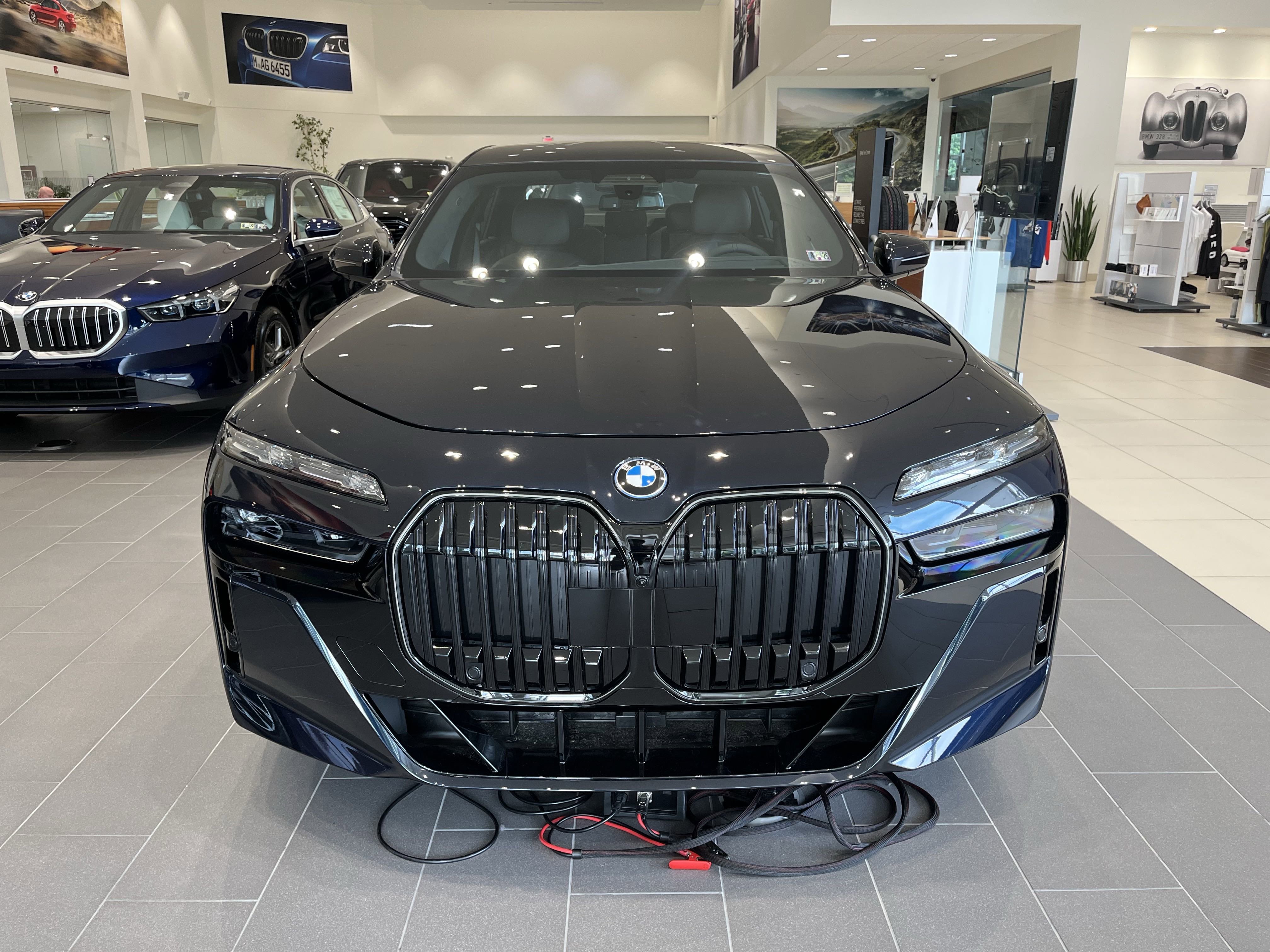 Used 2025 CARBON BLACK META BMW xDrive60 image 3