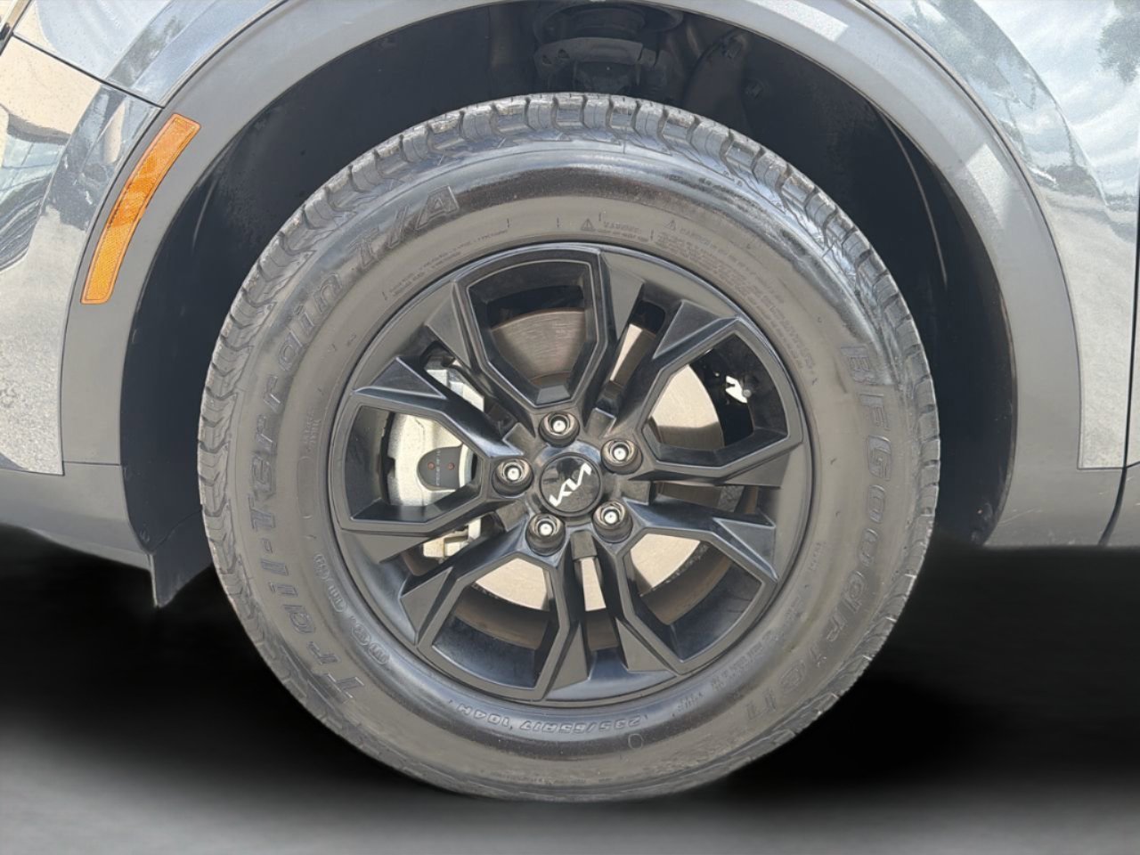 Used 2024 Gravity Gray Kia X-Pro image 35