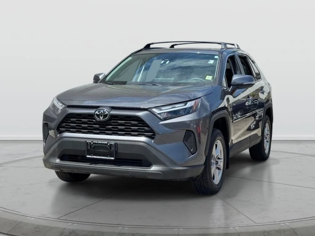 Used 2025 Gray Toyota XLE image 3