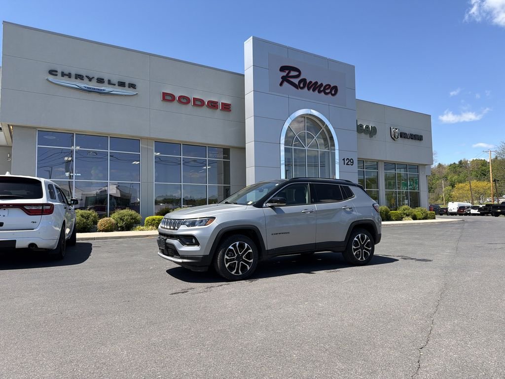 2022 Jeep Compass Limited 4X4's photo