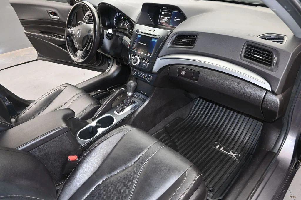 Used 2021 Modern Steel Metallic Acura Premium Package image 24