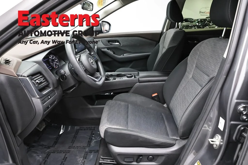 Used 2023 Gray Nissan SV image 13
