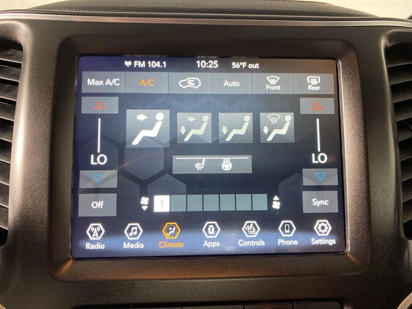 Used 2022 Hydro Blue Pearlcoat Jeep Trailhawk image 15