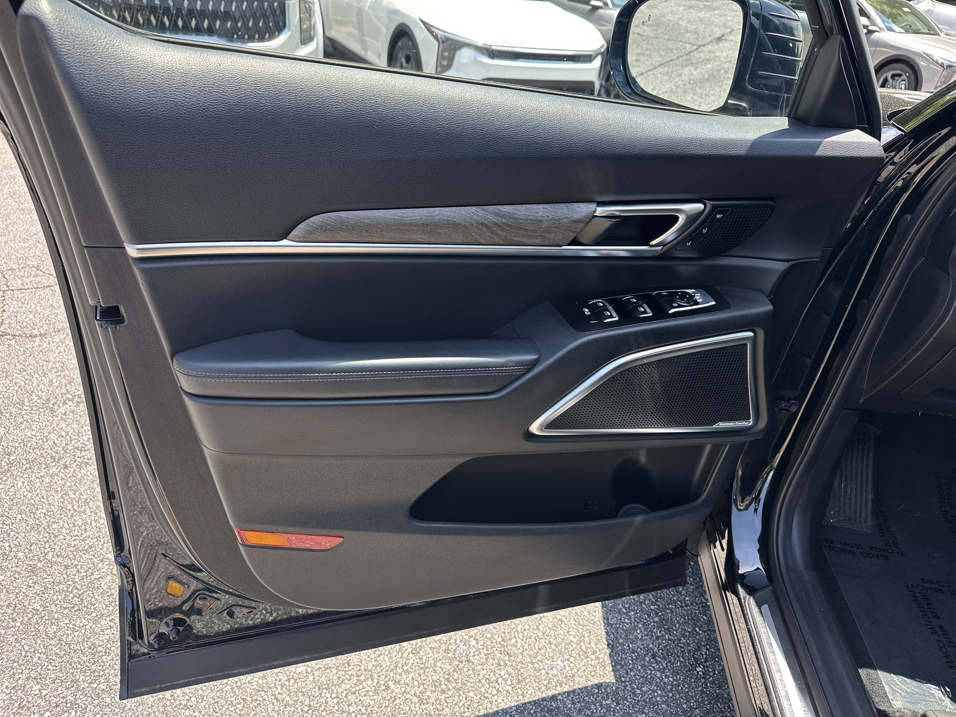 Certified Used 2020 Ebony Black Kia SX image 10