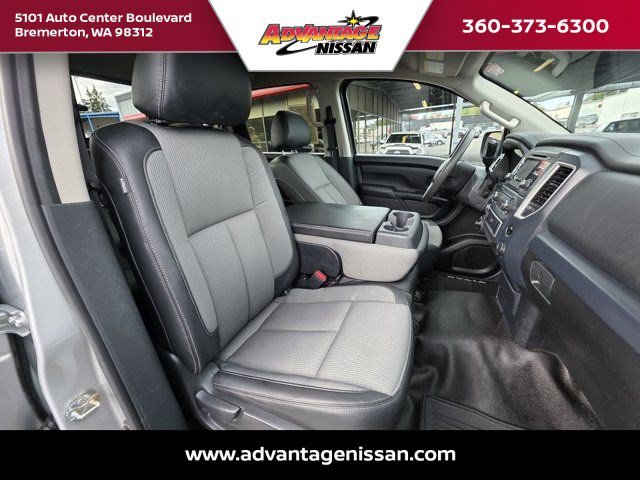Used 2017 Brilliant Silver Nissan S image 11