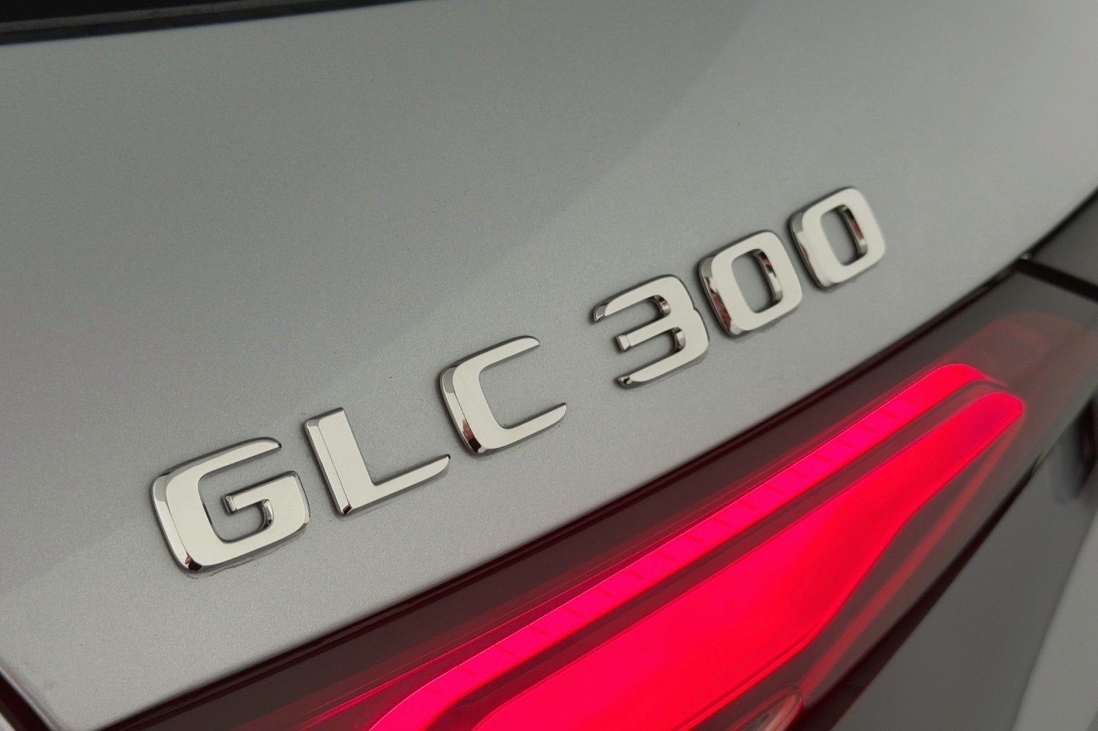 New 2026 Cirrus Silver Metallic Mercedes-Benz GLC 300 SUV image 8