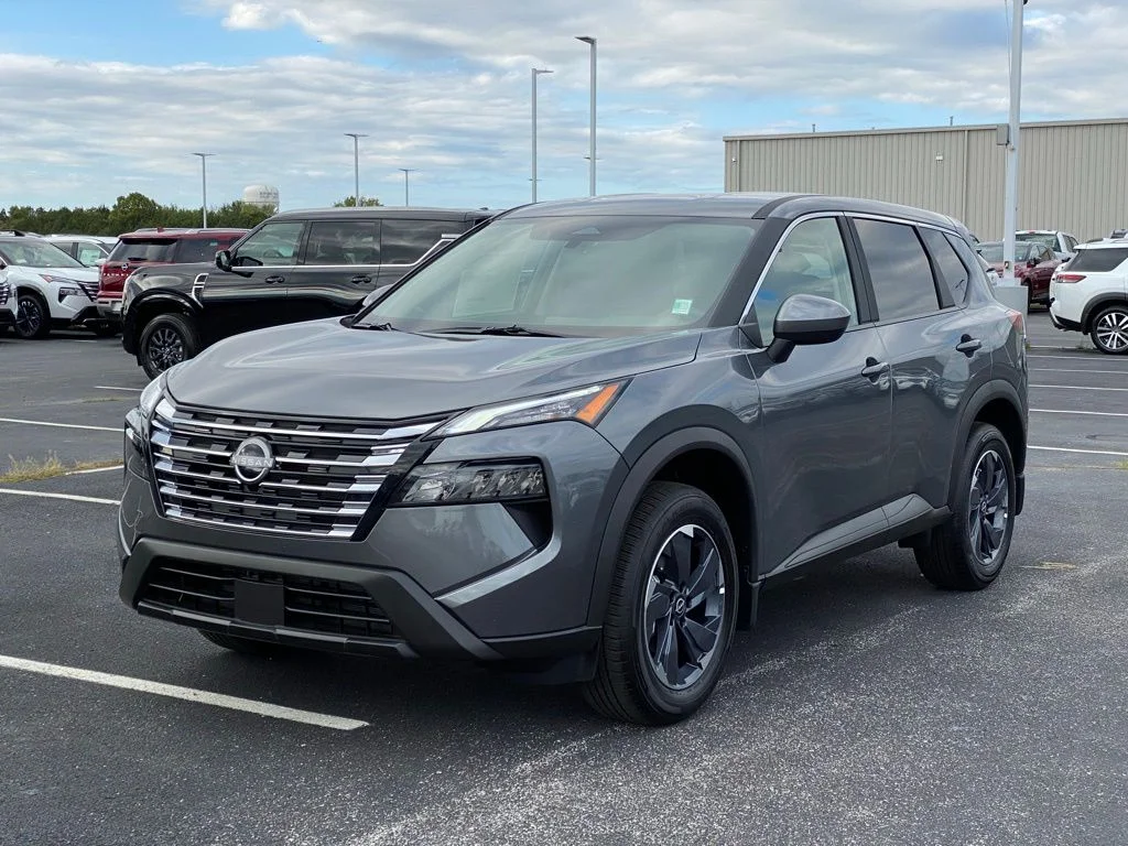 2026 Nissan Rogue SV - Photo 8