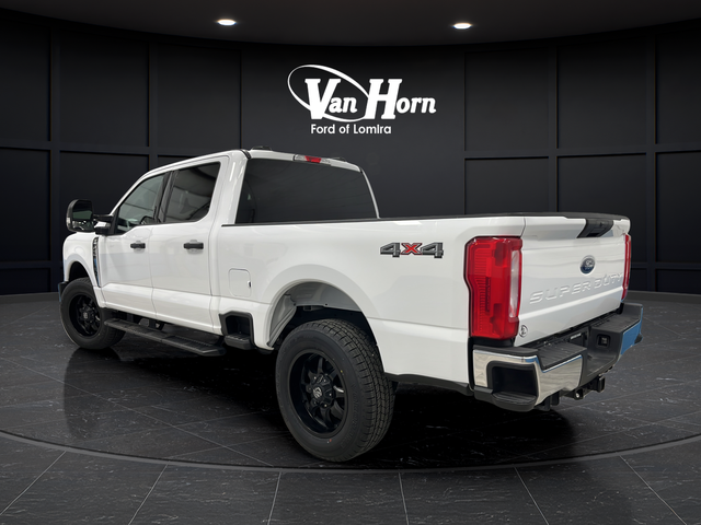 Used 2024 Oxford White Ford XLT image 5