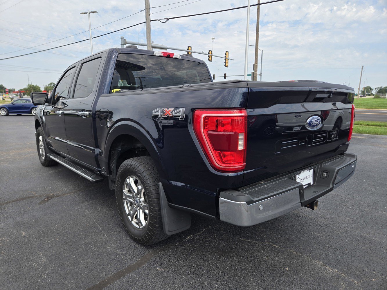 Used 2022 Antimatter Blue Metallic Ford XLT image 7