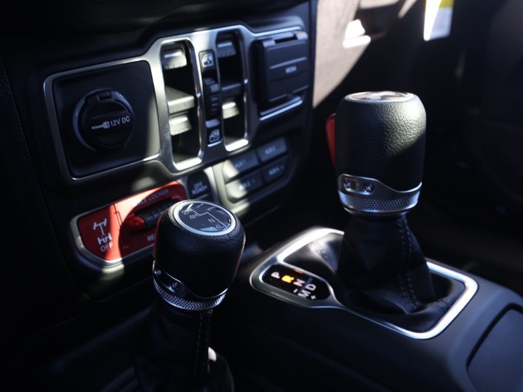 New 2026 Black Clear-Coat Exterior Paint Jeep Willys image 30