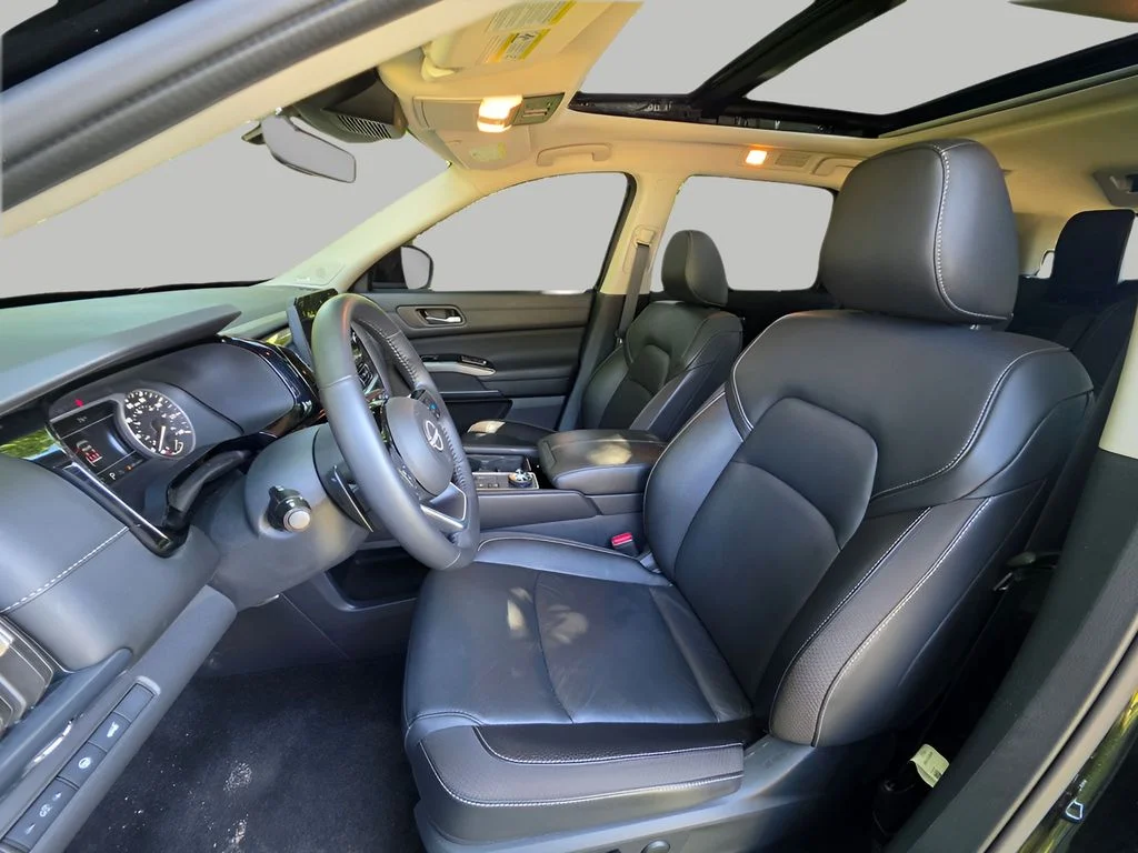 Used 2025 Super Black Nissan SL image 20