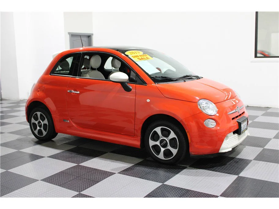 2019 FIAT 500e Battery Electric's photo