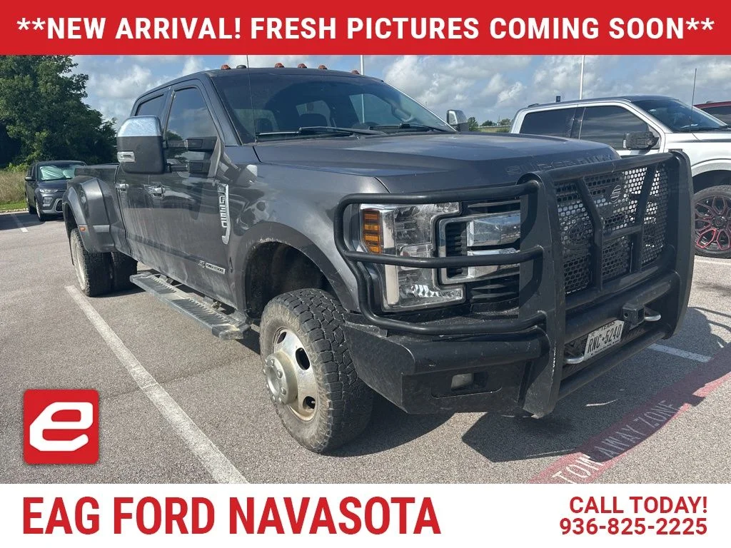 2018 Ford F-350 XLT 4x4 Crew Cab 8' Box DRW's photo