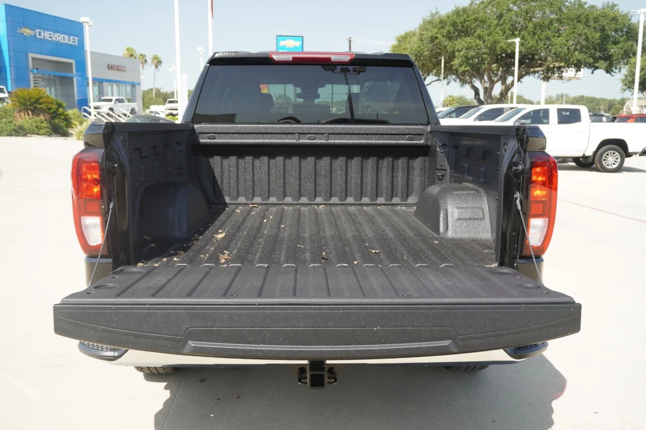 2026 GMC Sierra 1500 Pro - Photo 9