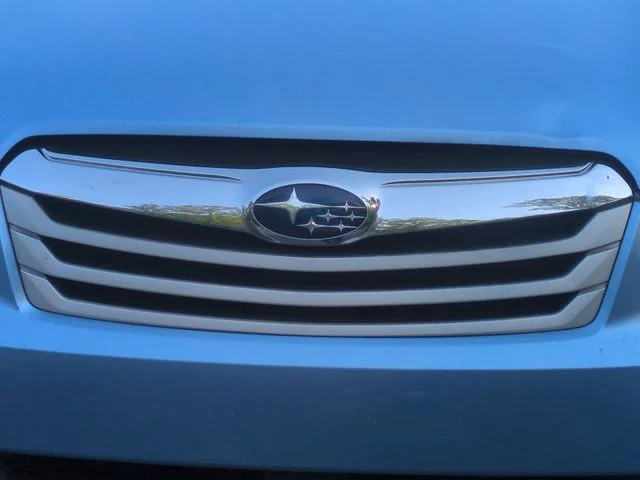 Used 2010 Blue Subaru 2.5i Premium image 24