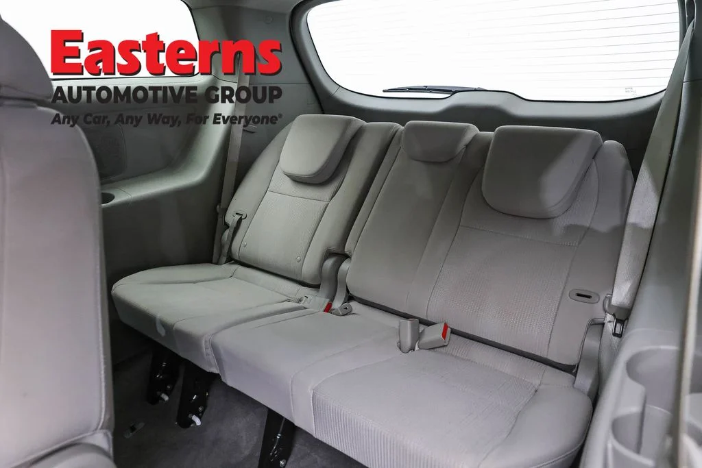 Used 2020 White Kia LX image 25