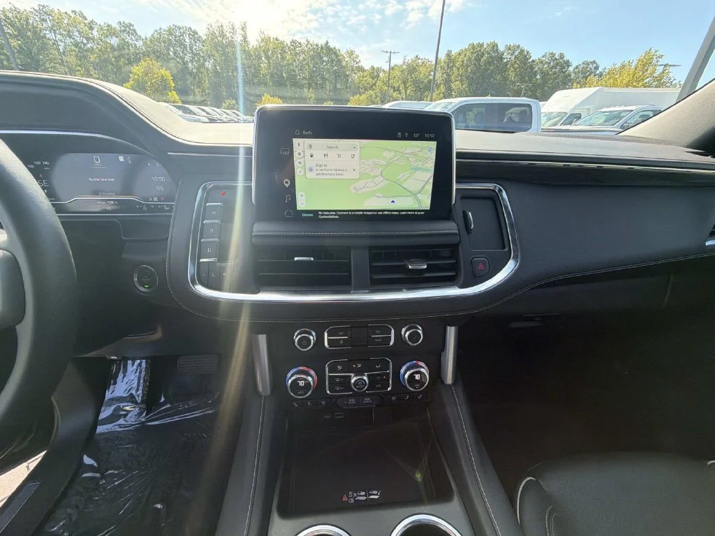 Used 2023 Silver GMC SLT image 21