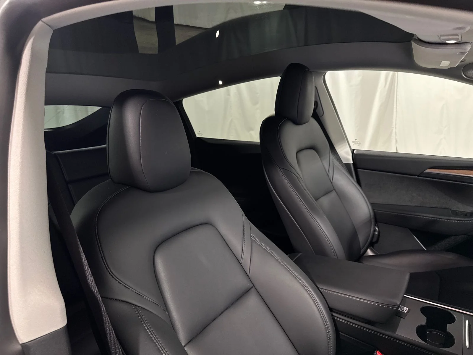 Used 2022 Midnight Silver Metallic Tesla Long Range image 16