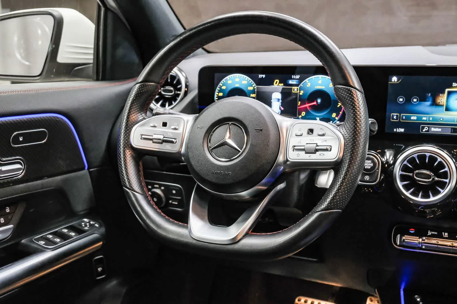 Mercedes-Benz AMG® GLA 35 de 2023 de segunda mano certificado, color Blanco Polar, imagen 19