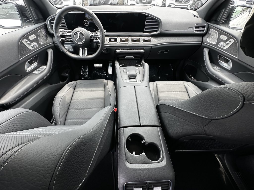 New 2026 MANUFAKTUR Moonlight White Magno Mercedes-Benz GLS 450 image 64