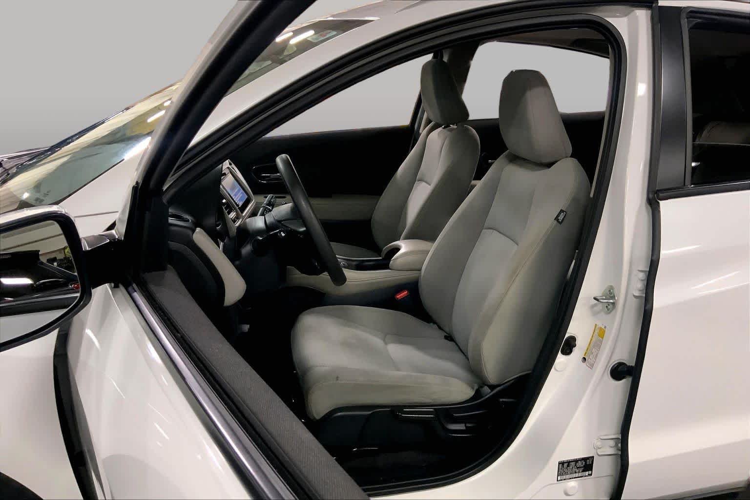 Used 2022 Platinum White Pearl Honda EX image 8