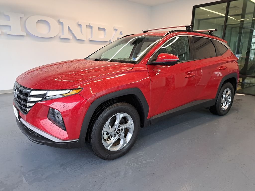 Used 2023 Red Hyundai SEL image 2
