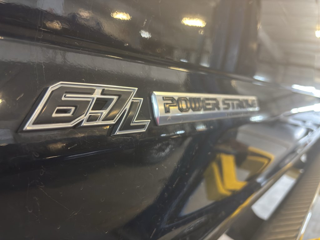 Used 2017 Shadow Black Ford Lariat image 5